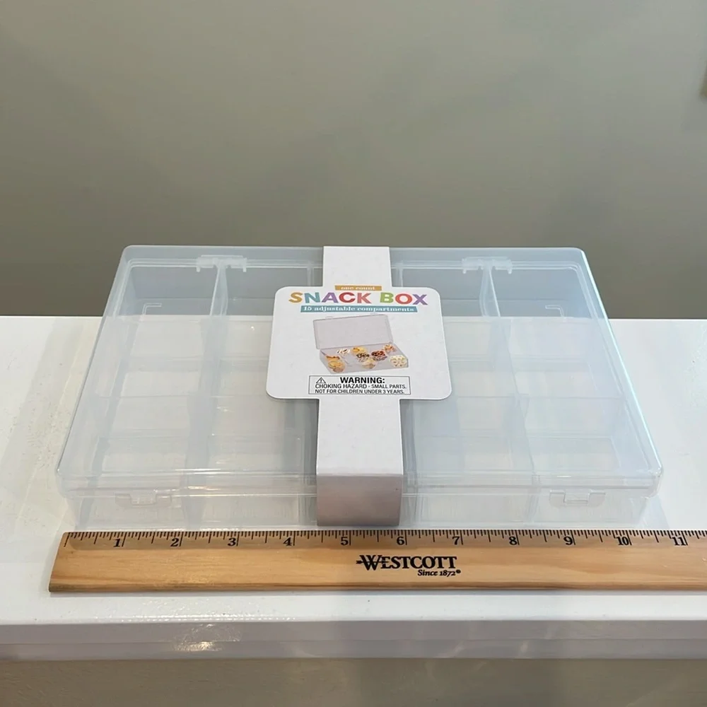 New Target Bullseye Playground 15 Compartment Snack / Snackle Box